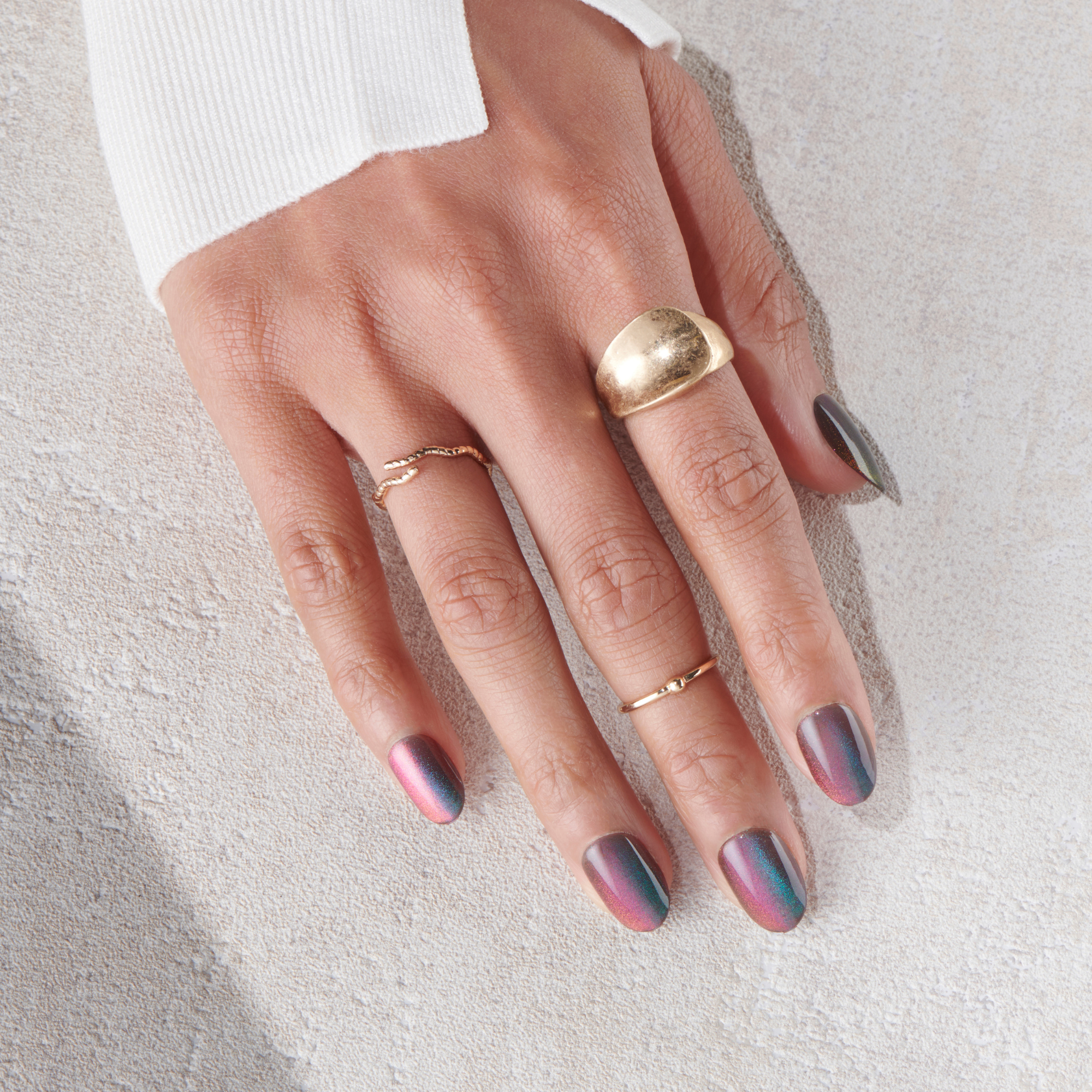 Charming - Short Oval Cat Eye Prism Nail On Press On Manicure