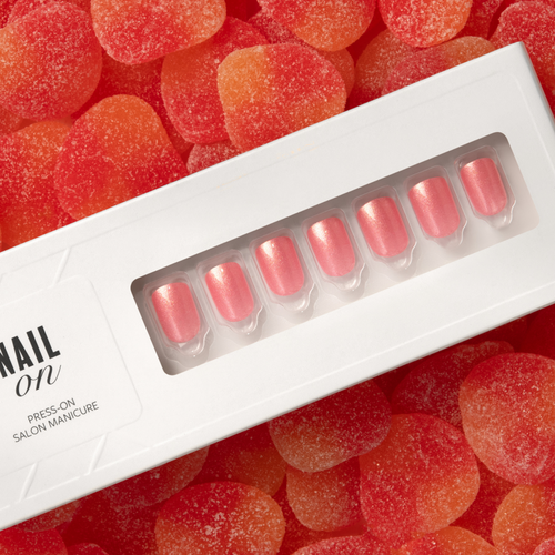 Dazzling Coral - Squoval Weekender Press On Manicure