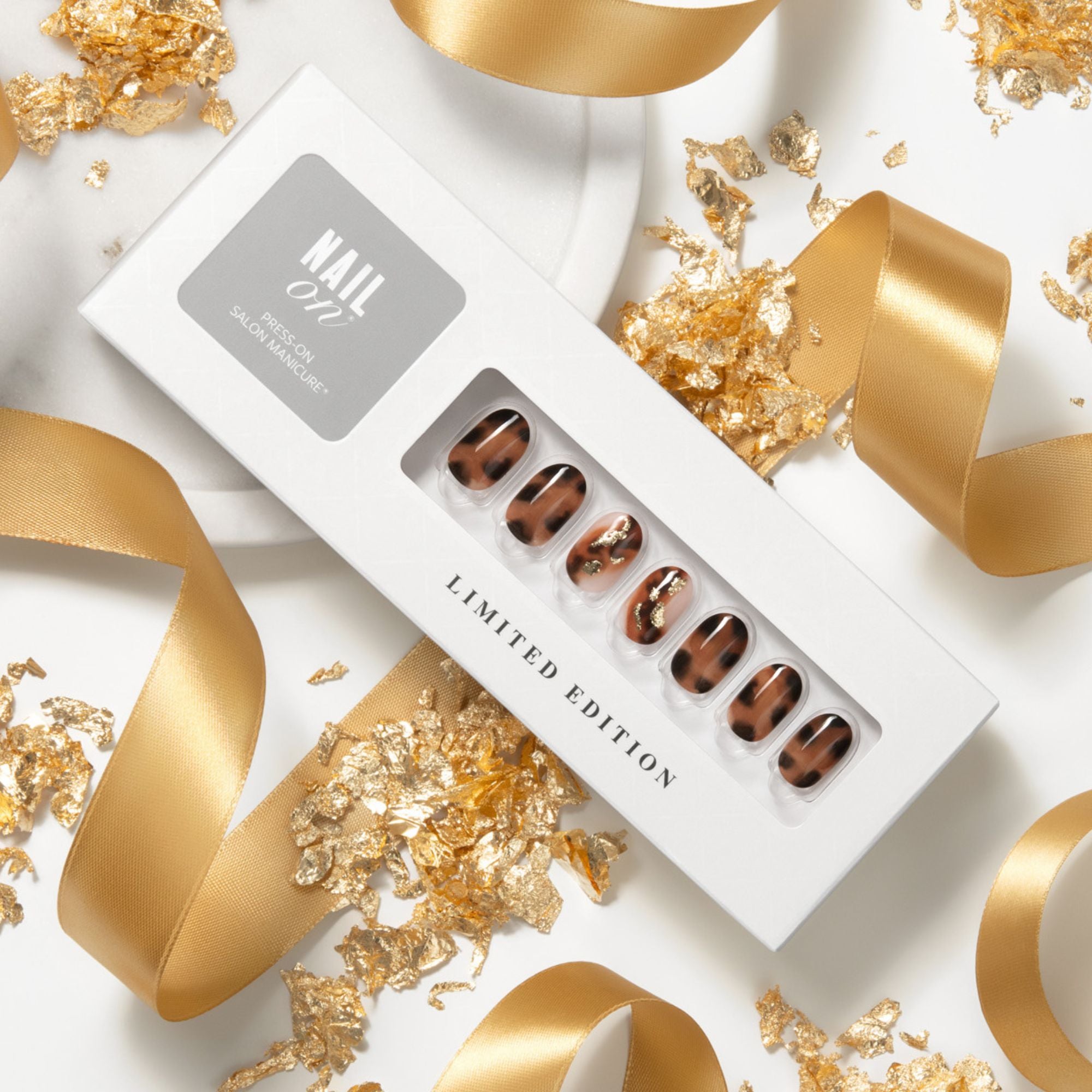 Gold Dust - Short Oval Nail On Press On Manicure