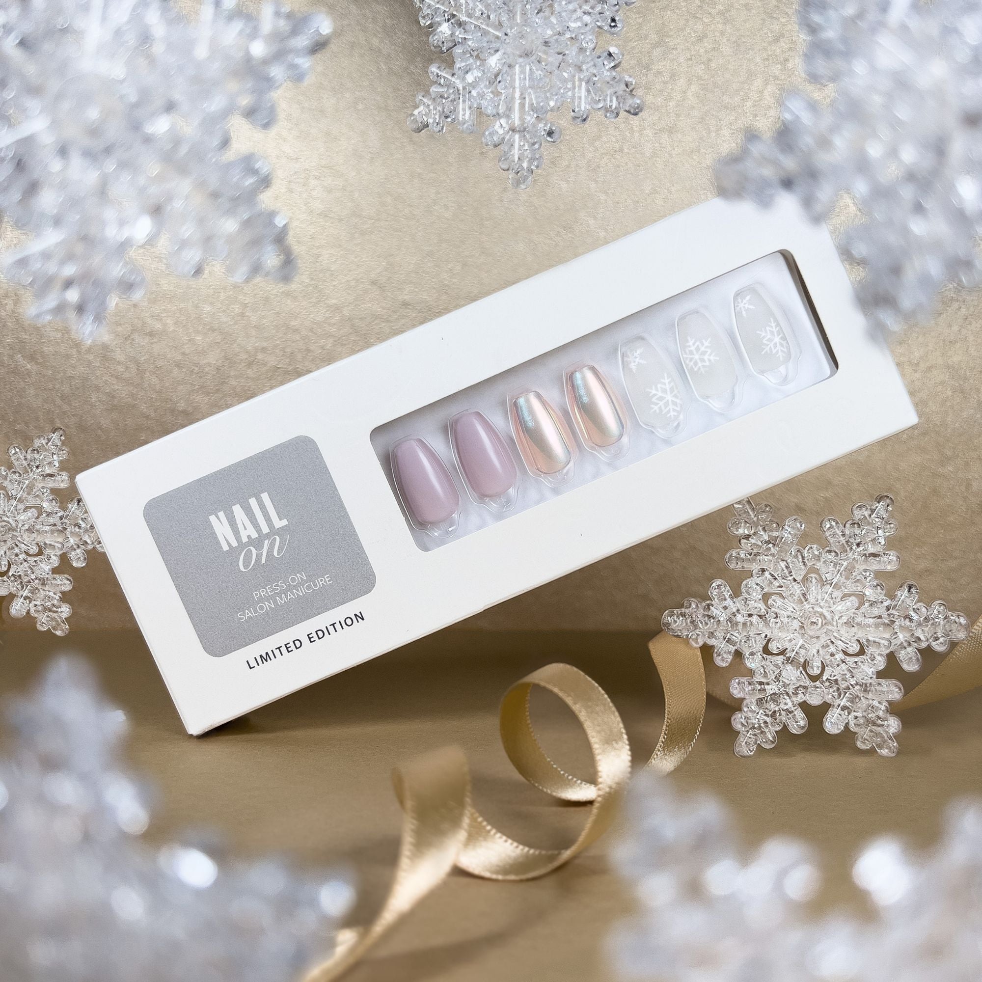 Iced Out - Coffin Weekender Press On Manicure