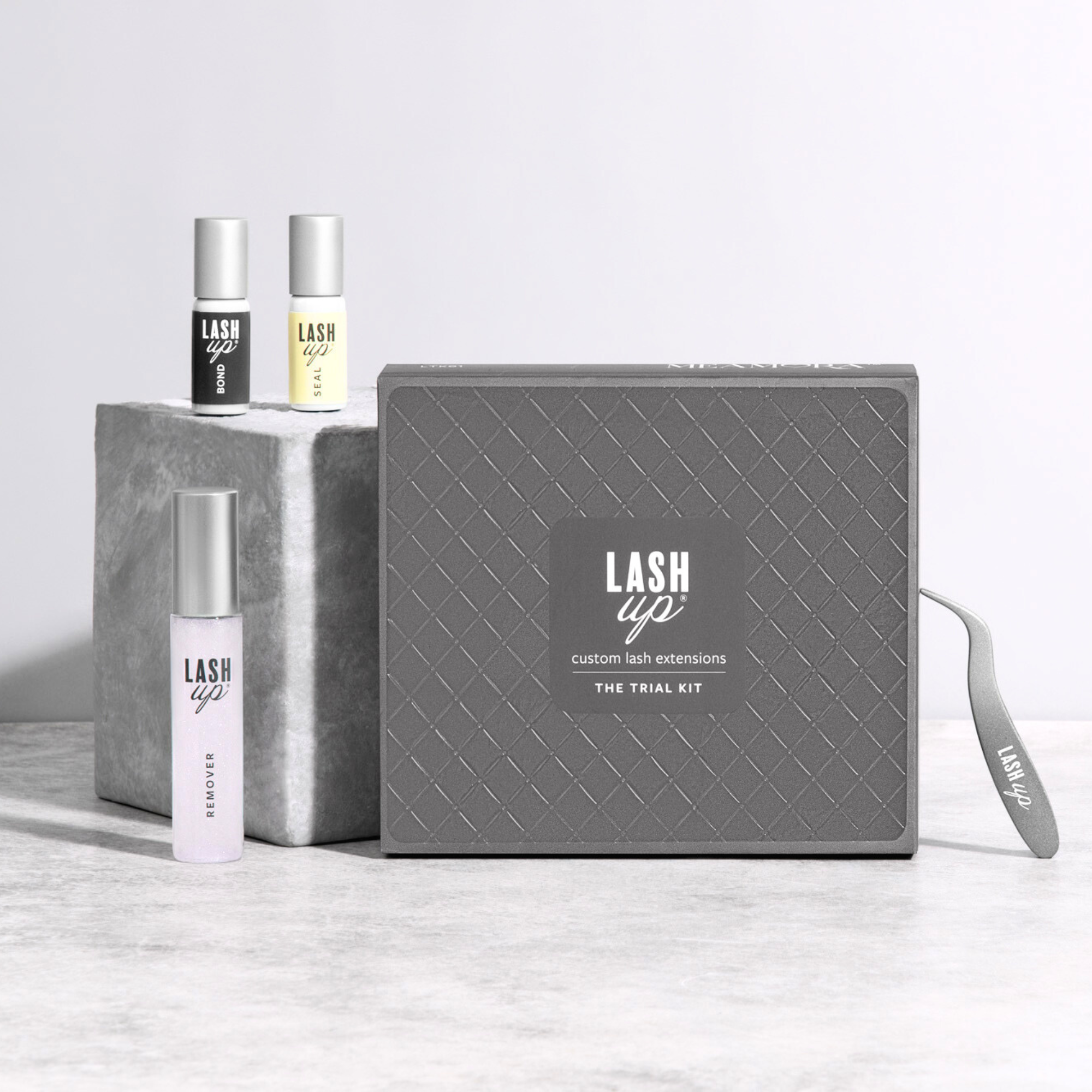 The Original Mini Kit with 20 Lashes Black Friday Offer