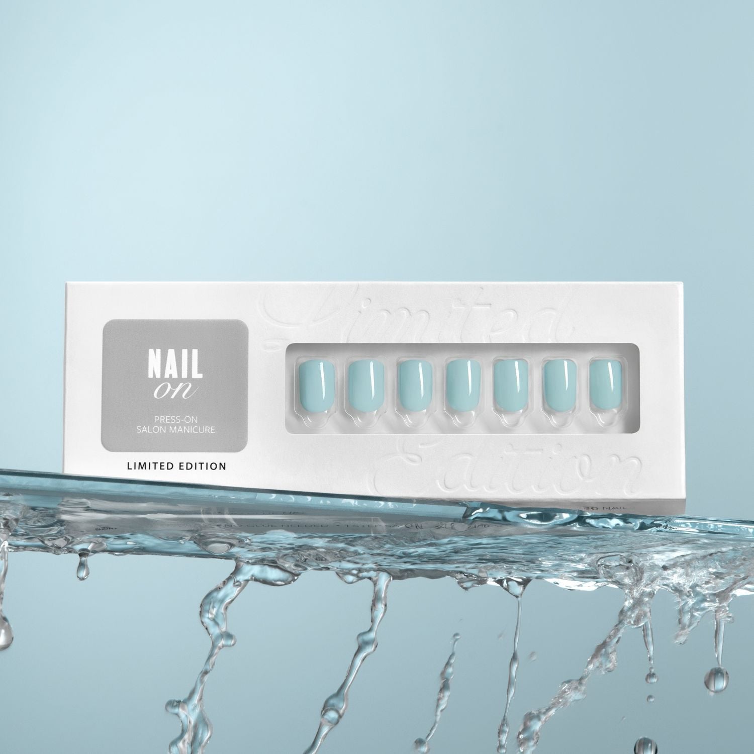 Spring Blue - Squoval Weekender Press On Manicure