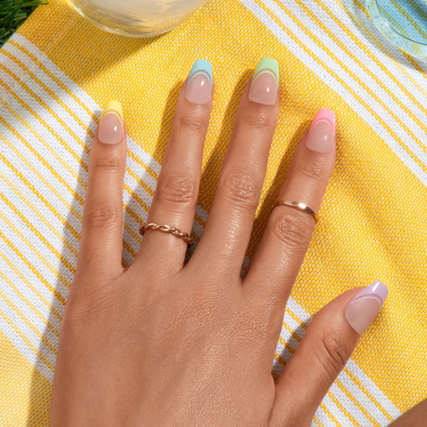 Freestyle - Coffin Weekender Press On Manicure