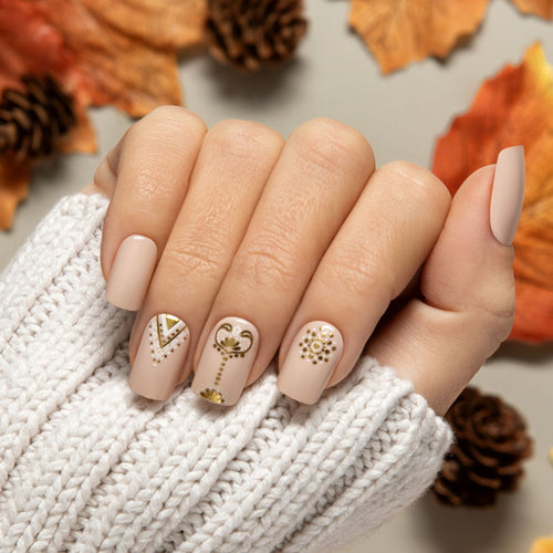 Enlightened - Medium Squoval Nail On Press On Manicure