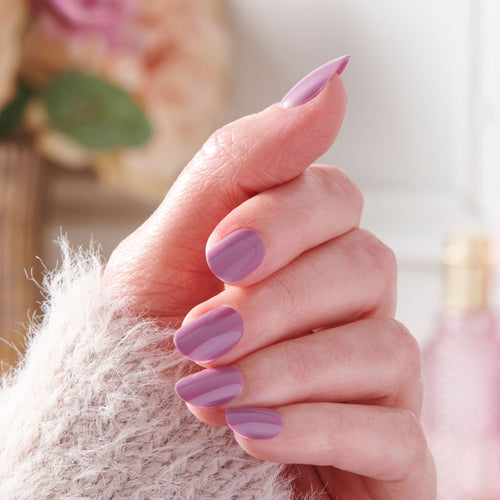 Sugar Plum - Short Oval Press On Manicure