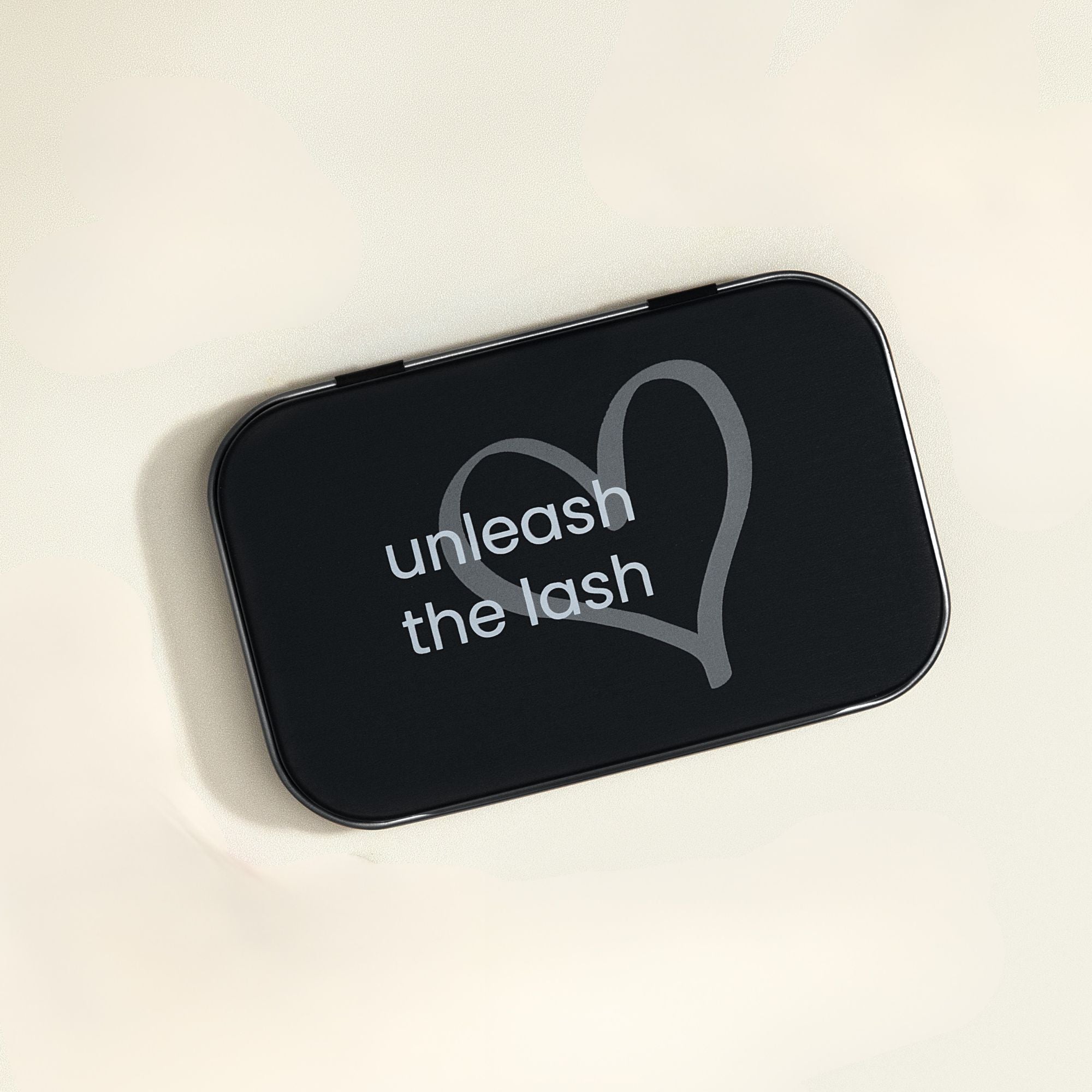 Unleash The Lash Tin with Silicone Pad