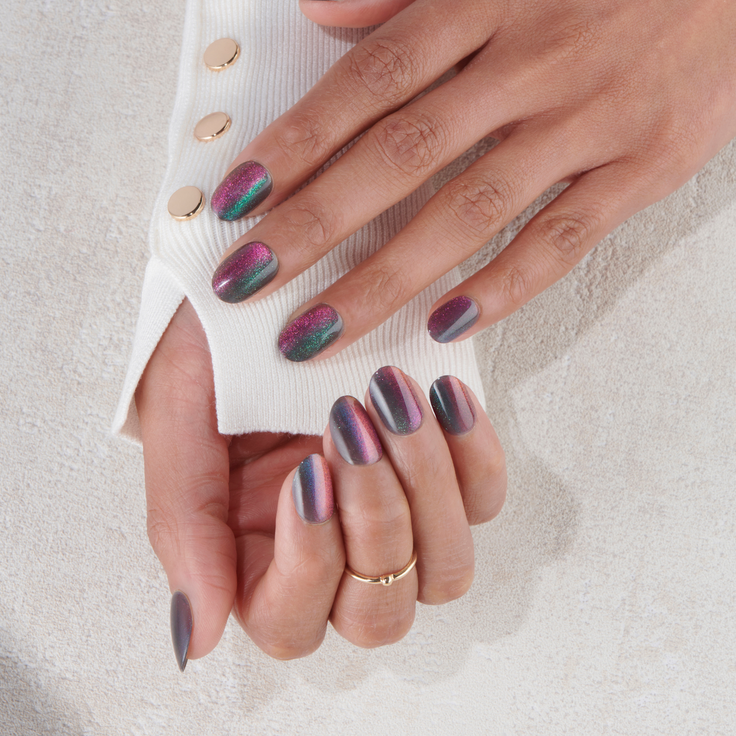 Charming - Short Oval Cat Eye Prism Nail On Press On Manicure