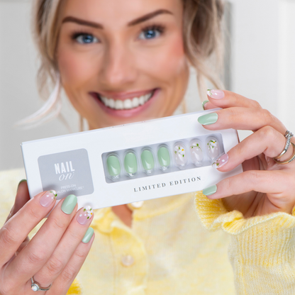 Pastel Muse - Short Oval Nail On Press On Manicure