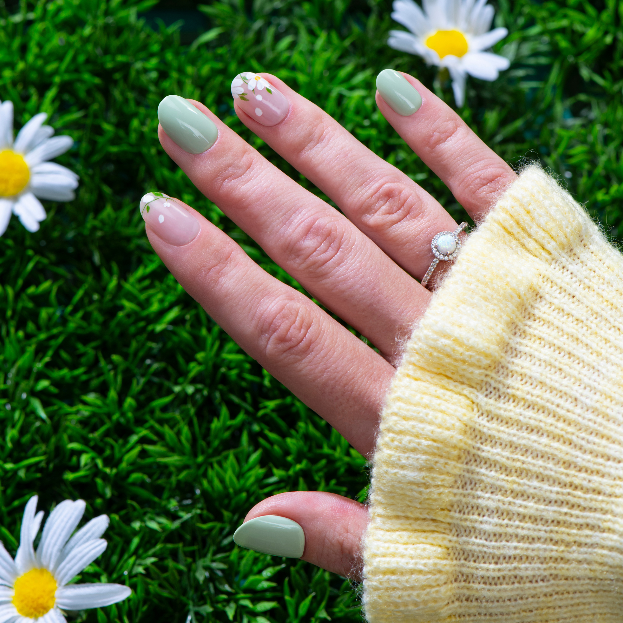 Pastel Muse - Short Oval Nail On Press On Manicure