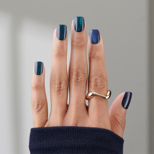 Inviting - Short Squoval Mirror Shine Prism Nail On Press On Manicure