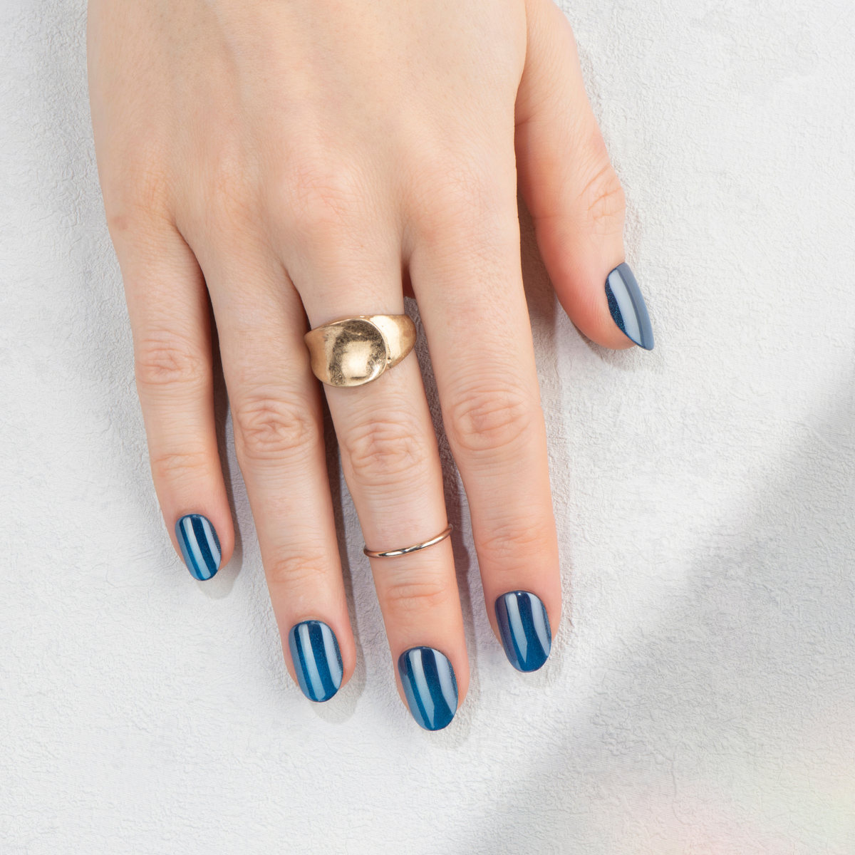 Tenacious - Short Oval Cat Eye Prism Nail On Press On Manicure