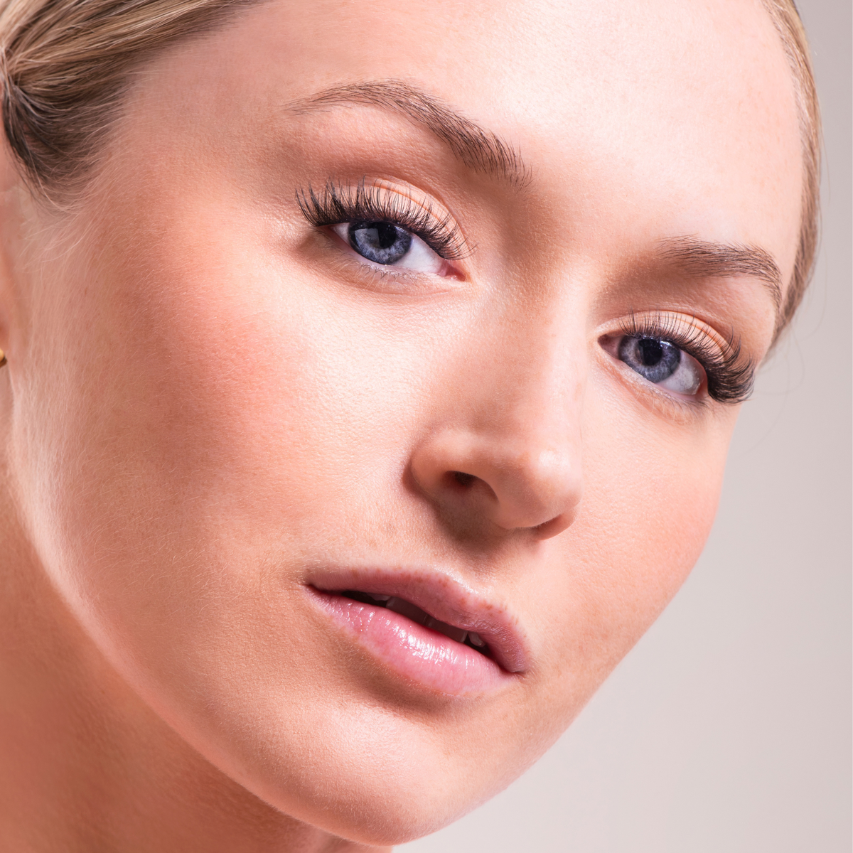 Lash Up Press-On Clusters - Classic Volume