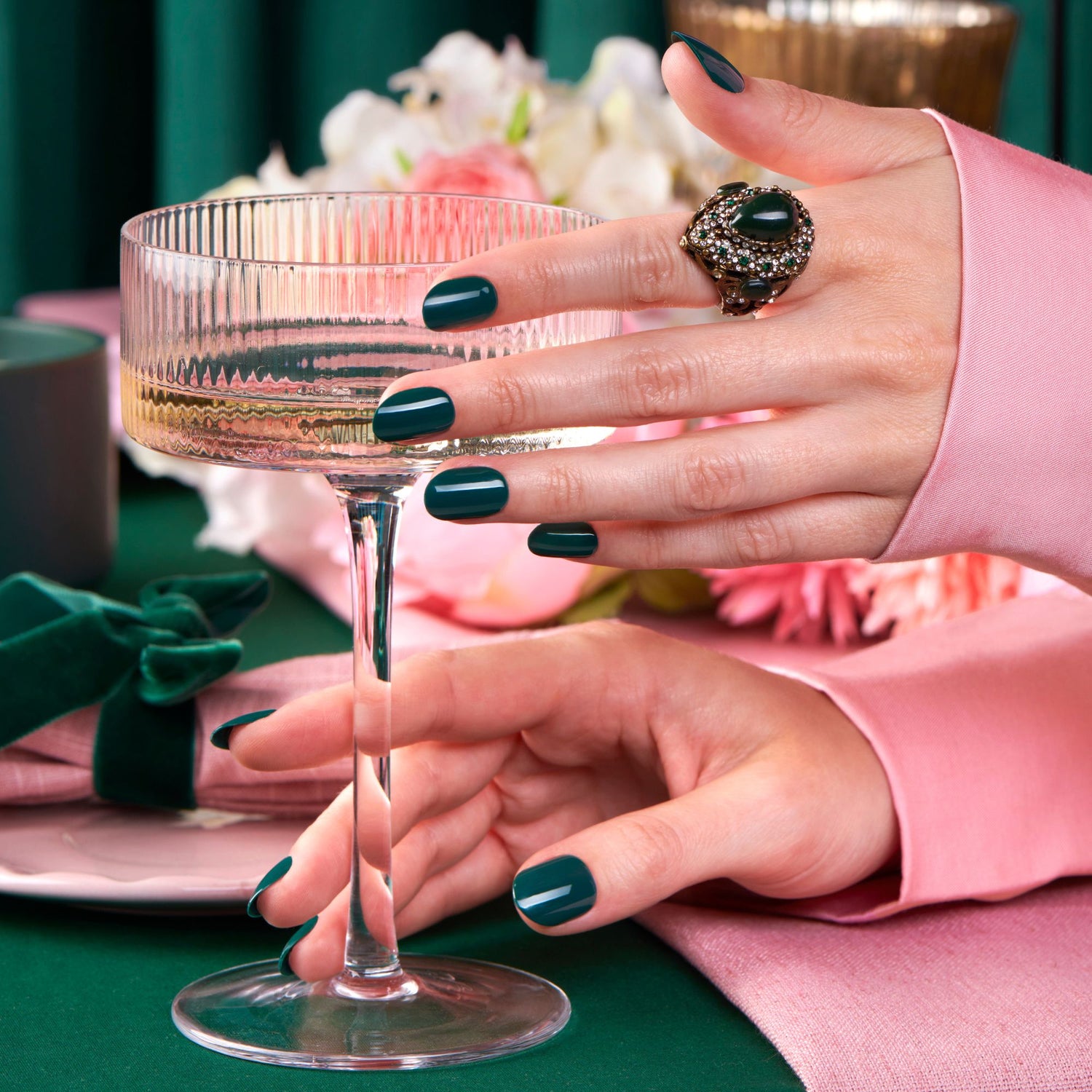 Bewitched Green - Short Oval Nail On Press On Manicure