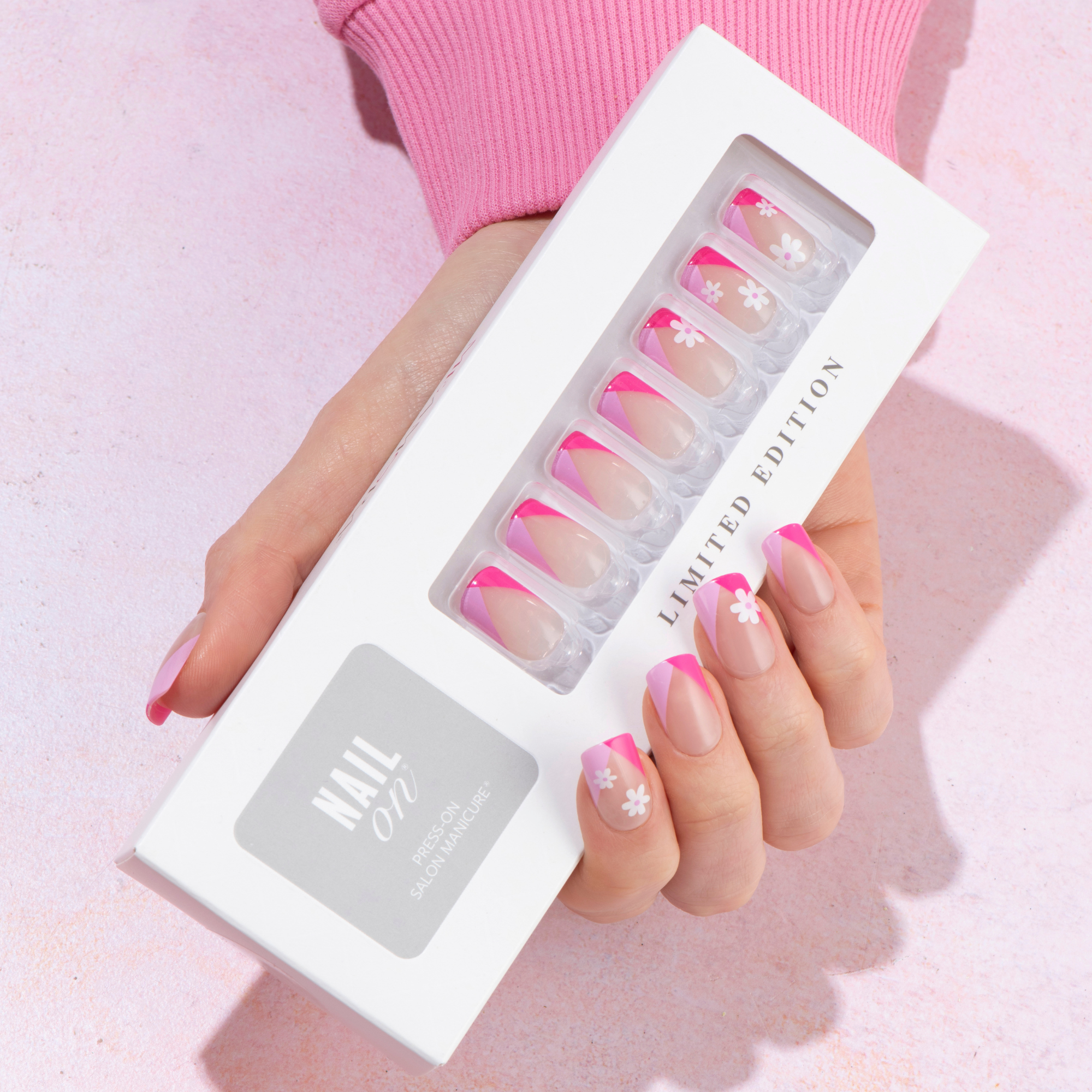 Floral Mode - Medium Squoval Nail On Press On Manicure