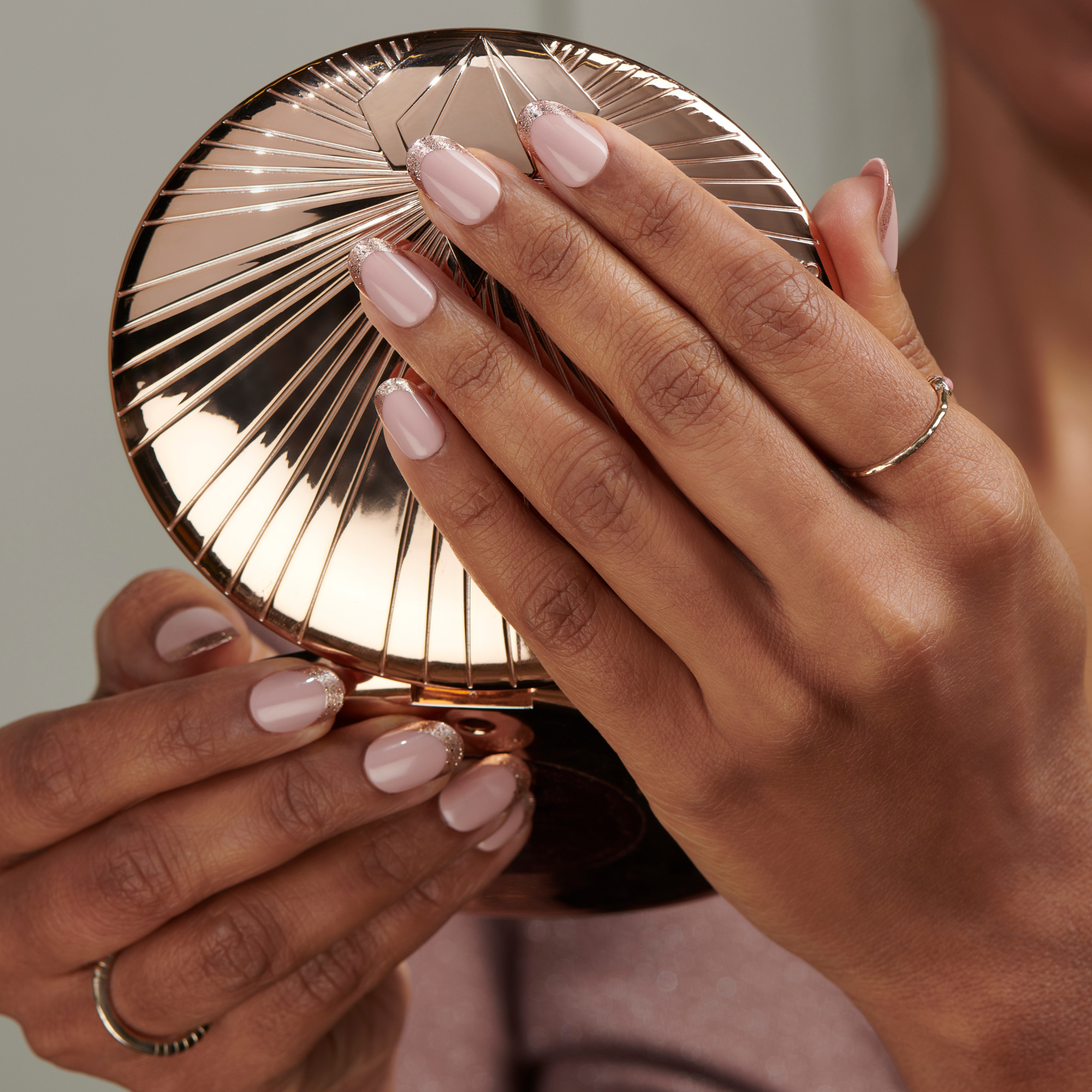 Gilt Trip - Short Oval Nail On Press On Manicure