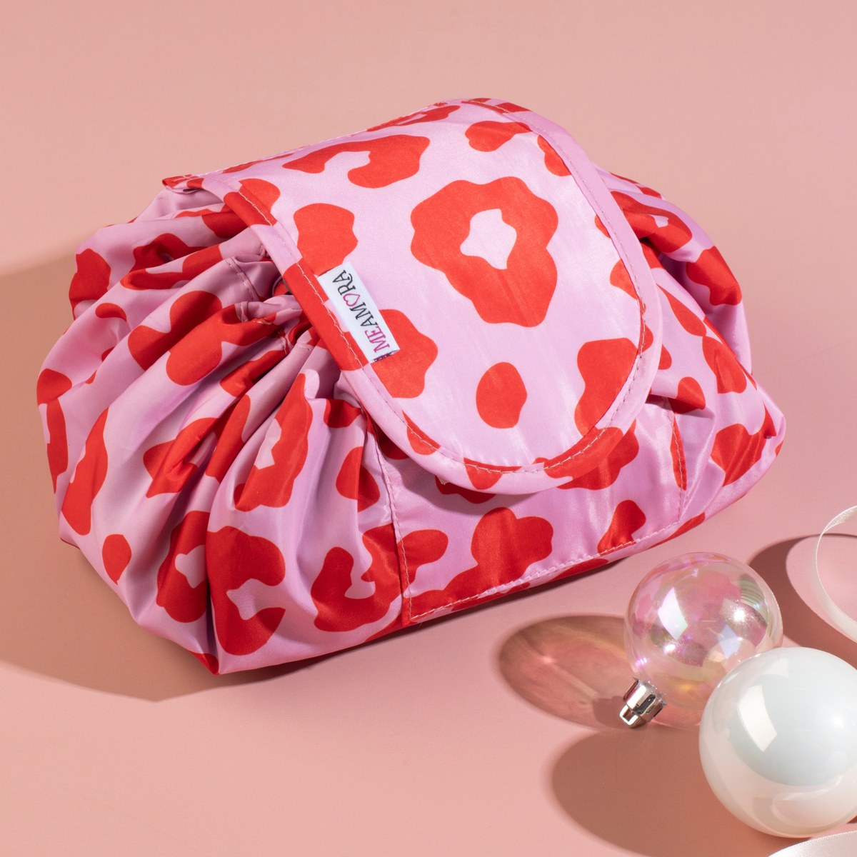 Leopard Kiss Drawstring Bag