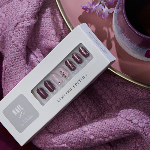 Twilight - Short Oval Nail On Press On Manicure