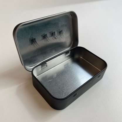 Unleash The Lash Tin with Silicone Pad