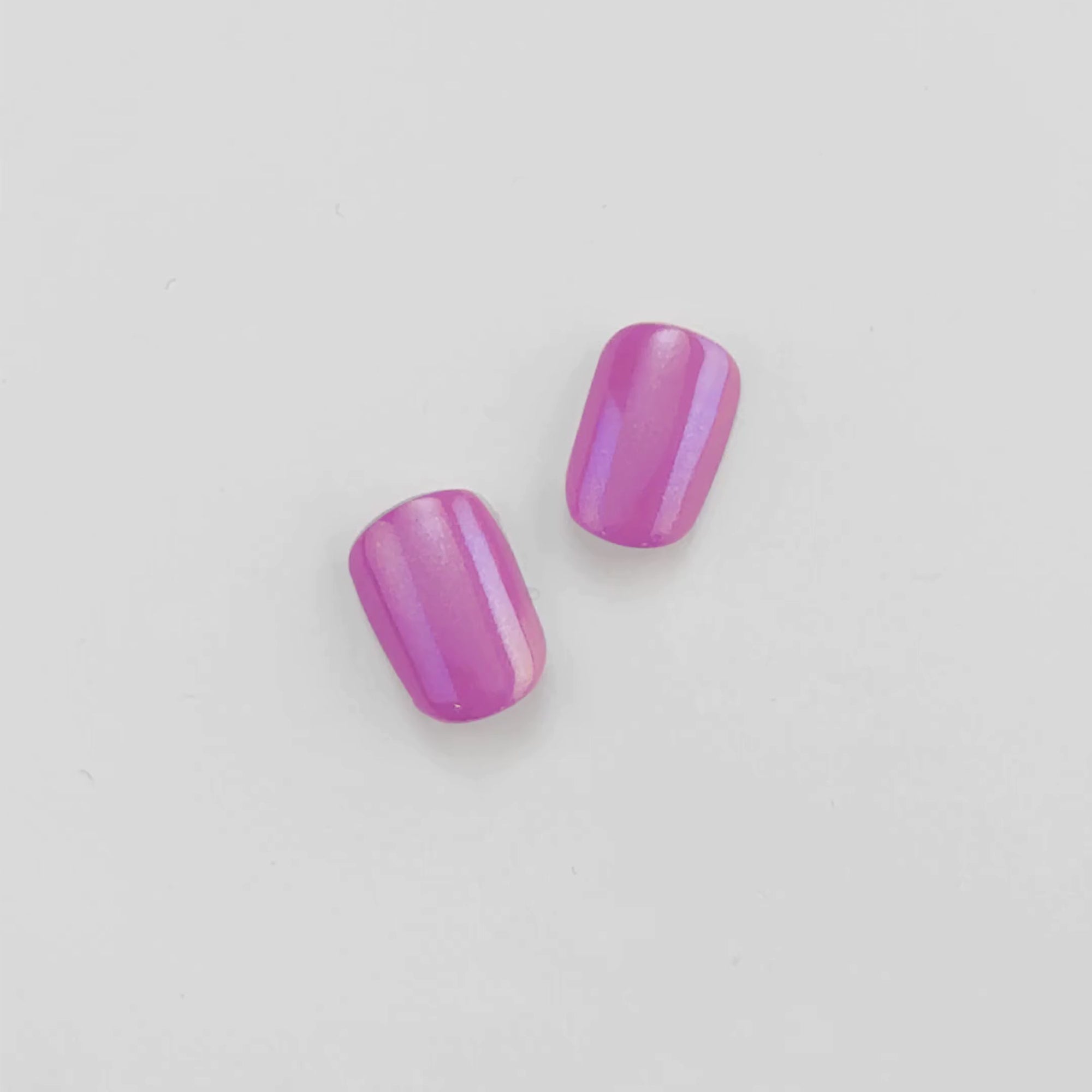 Exquisite - Short Squoval Chrome Prism Nail On Press On Manicure