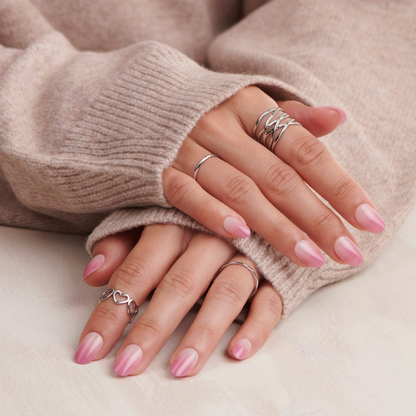 Soft Focus - Oval Press On Manicure